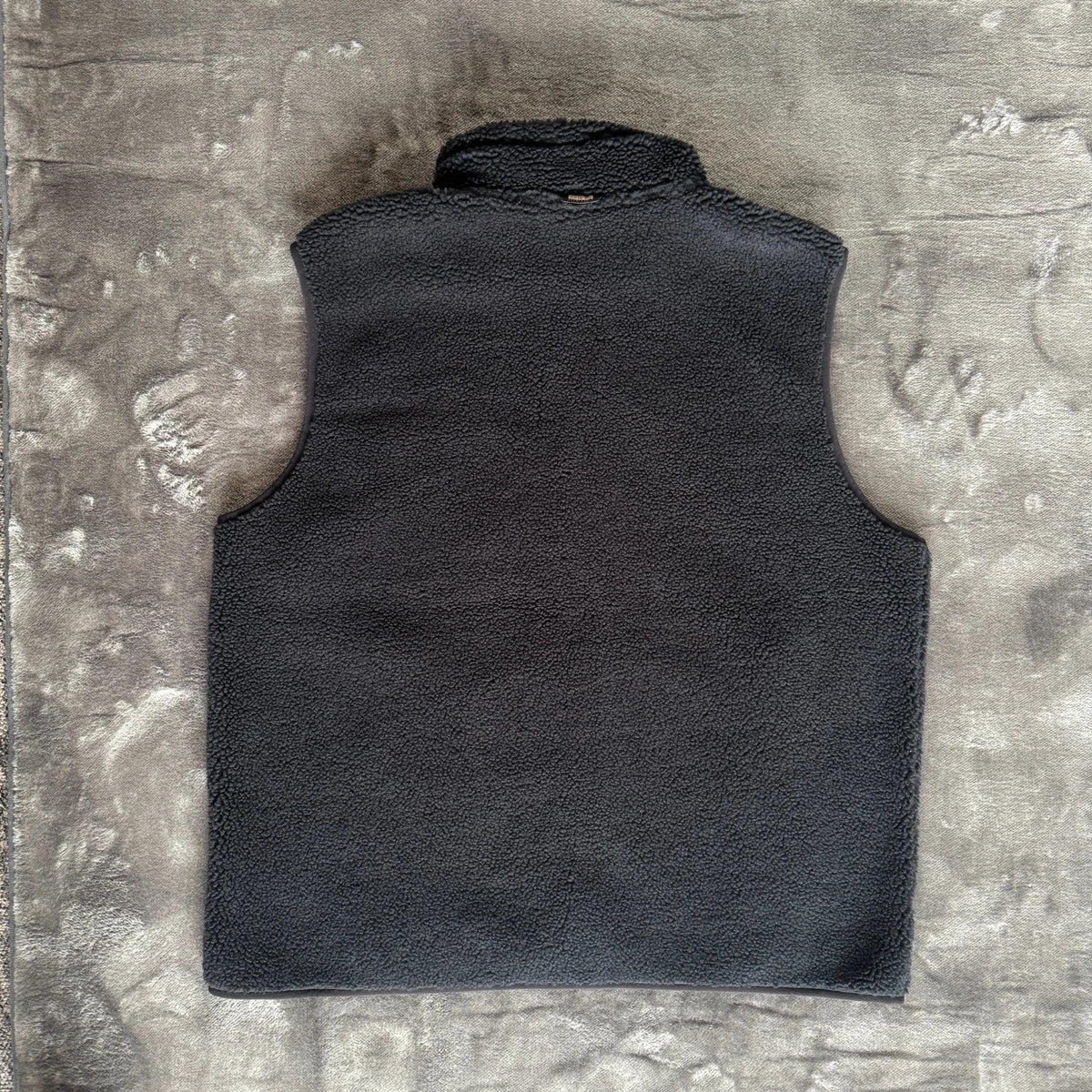 Napapijri black fleece vest with logo patch and zippered pockets, size 3XL.