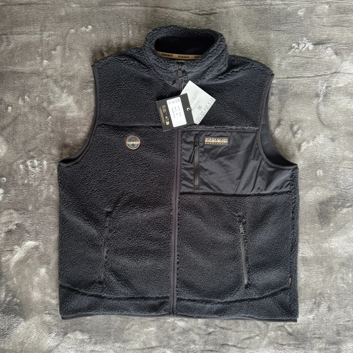 Napapijri black fleece vest with logo patch and zippered pockets, size 3XL.
